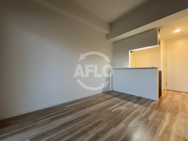 居室・リビング　セレニテ西中島アリア壱番館　リビング