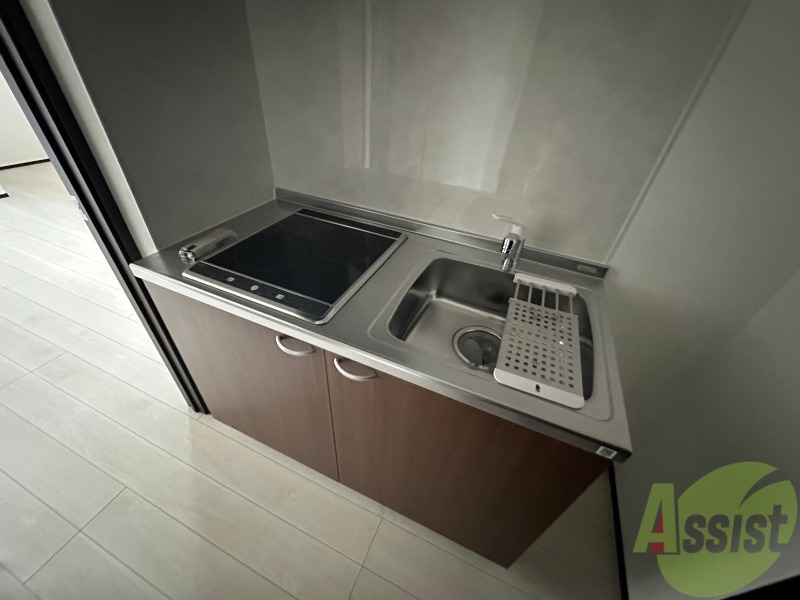 キッチン　キッチンは作業台もあり広めなので使いやすそうですね。