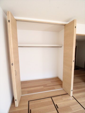 収納　写真は反転タイプ別室