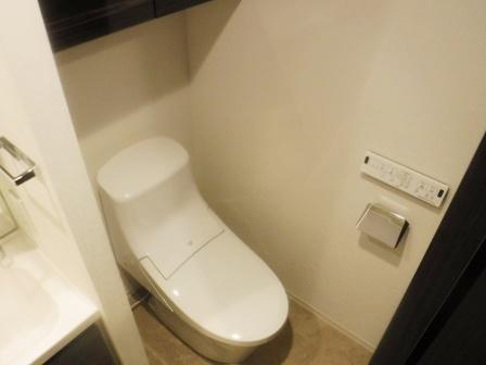 トイレ　落ち着いたトイレです