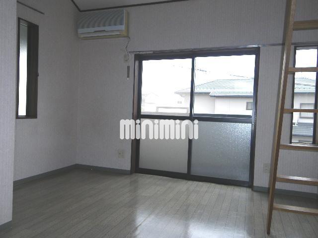 居室・リビング　南に面した明るい居室ですよ。