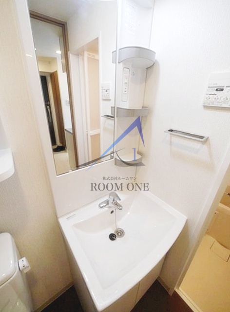 洗面設備　洗面台です。