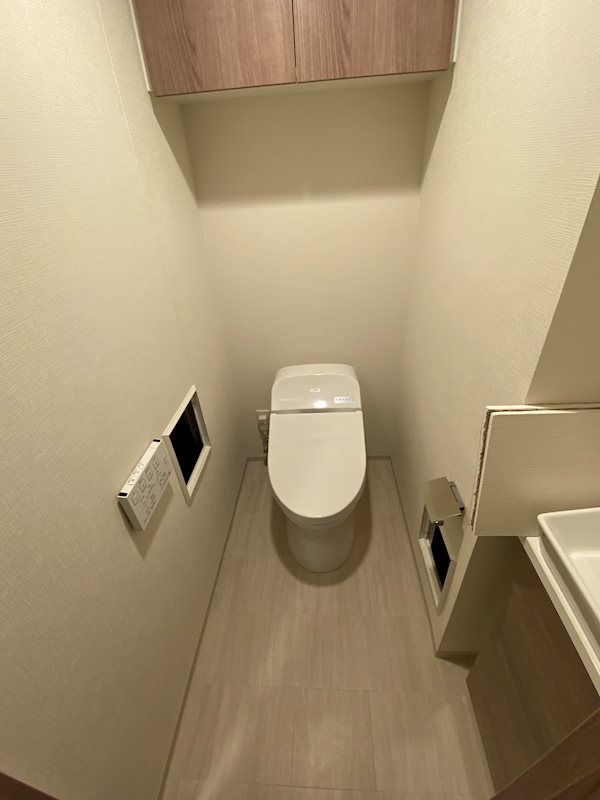 トイレ　※反転タイプの写真を使用しています。