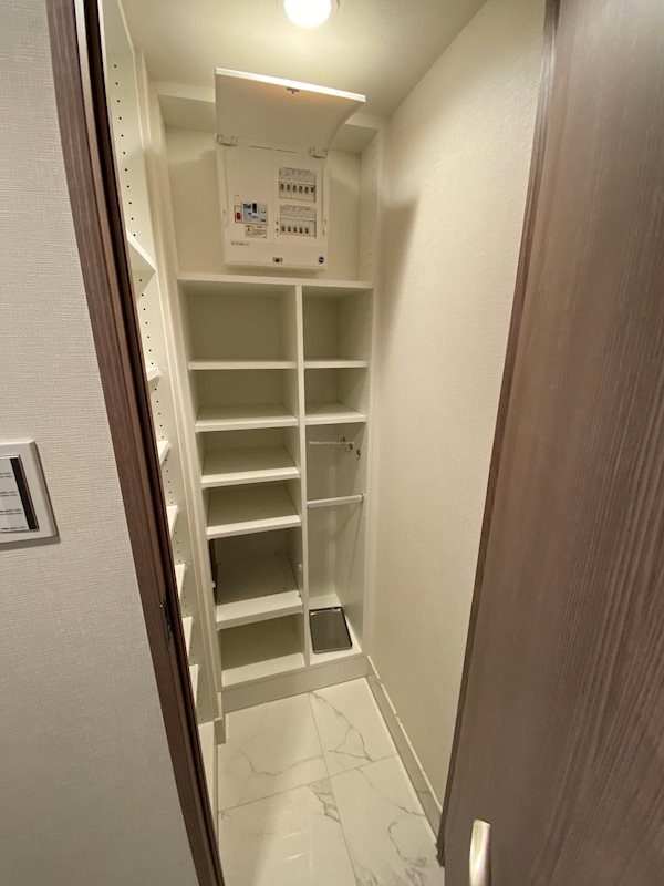 収納　※反転タイプの写真を使用しています。