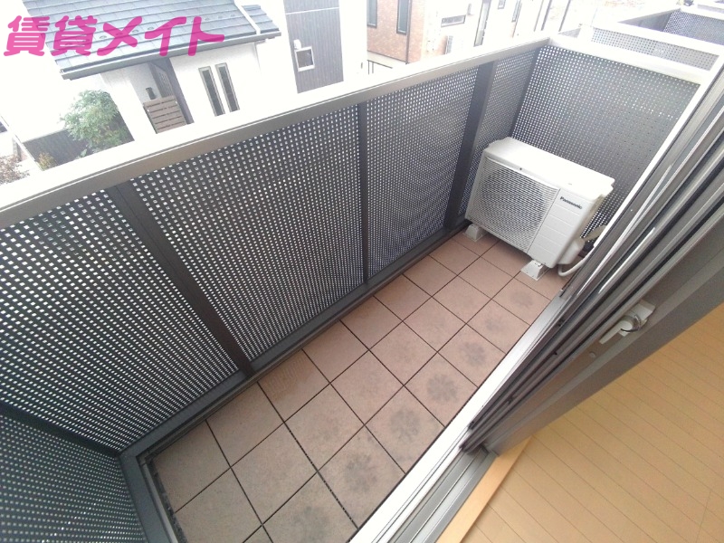 バルコニー　バルコニー