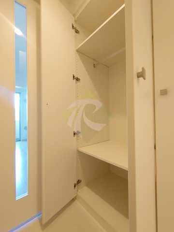 収納　レジディア中落合　B棟