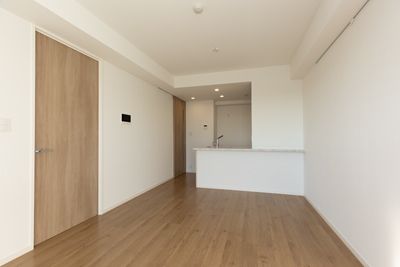 居室・リビング　☆明るい洋室☆