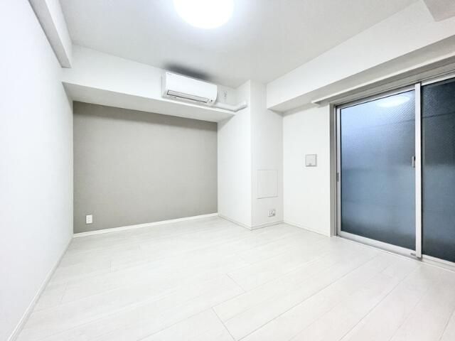 居室・リビング　こちらのリビングで趣味の時間をお楽しみください