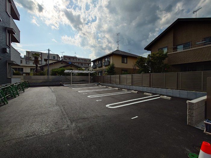 駐車場　駐車場