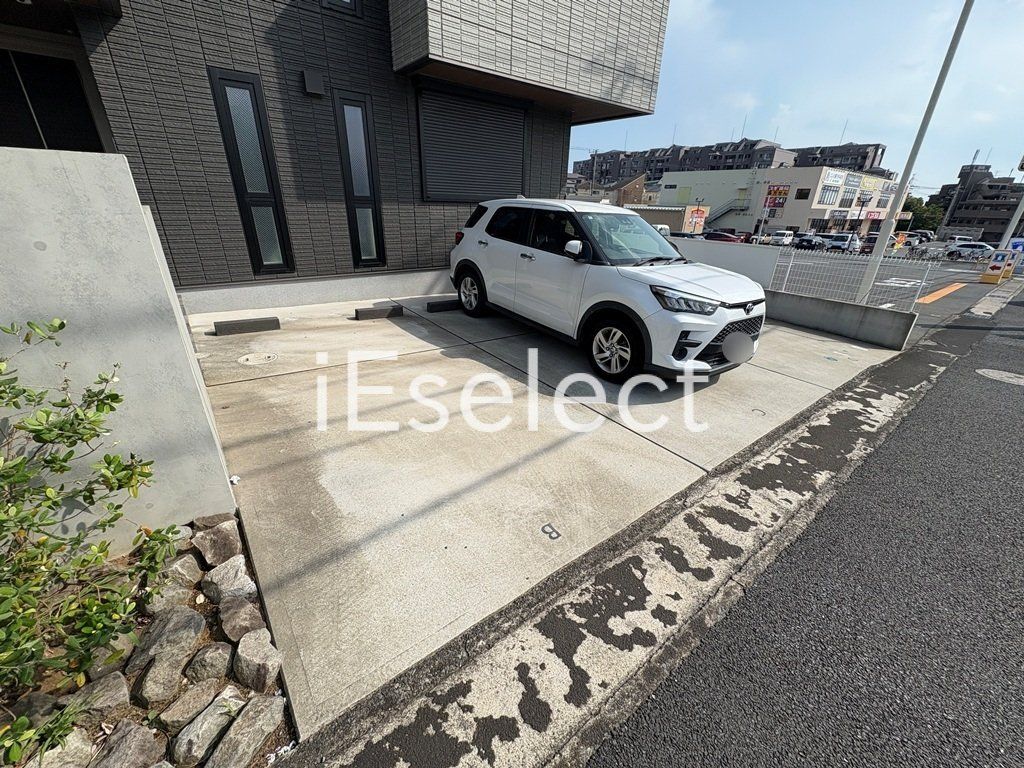駐車場　敷地内駐車場も募集中です！