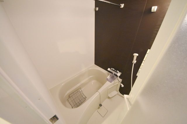 バス・シャワールーム　内装中