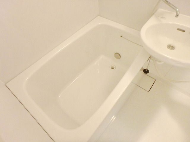 バス・シャワールーム　★追い焚き機能付きバス★