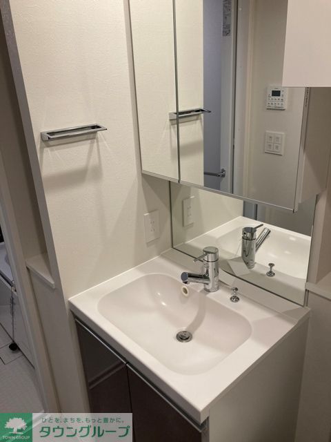 洗面設備　※写真は同タイプ住戸です。