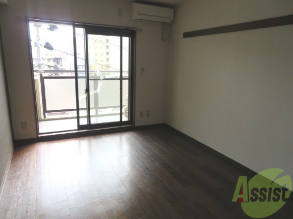 その他部屋・スペース　フローリングなのでベッドを置いたら寝室のできあがり