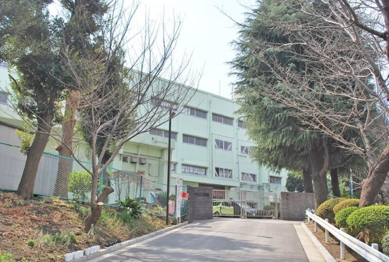 小学校　横浜市立篠原西小学校（小学校）まで1312m