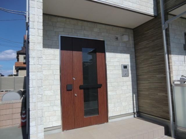 エントランス　オートロック完備