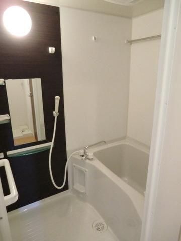 バス・シャワールーム　浴室乾燥機付き