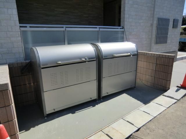 その他共有部分　敷地内ゴミ置き場あります