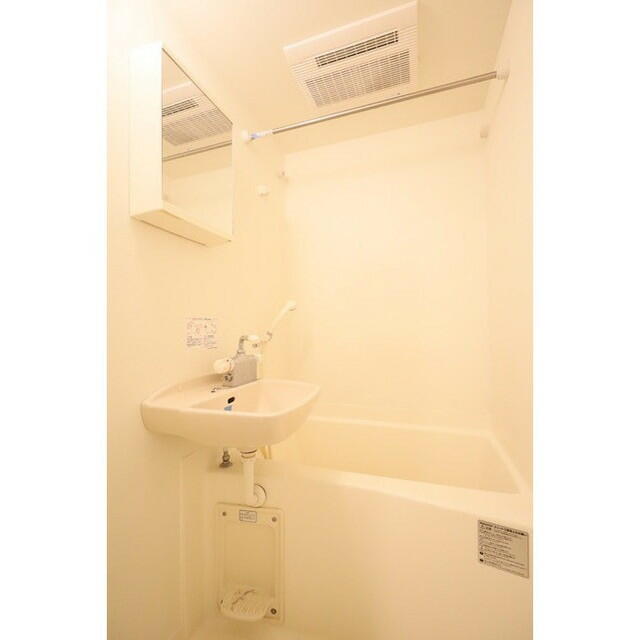 バス・シャワールーム　他号室　同施工参考写真