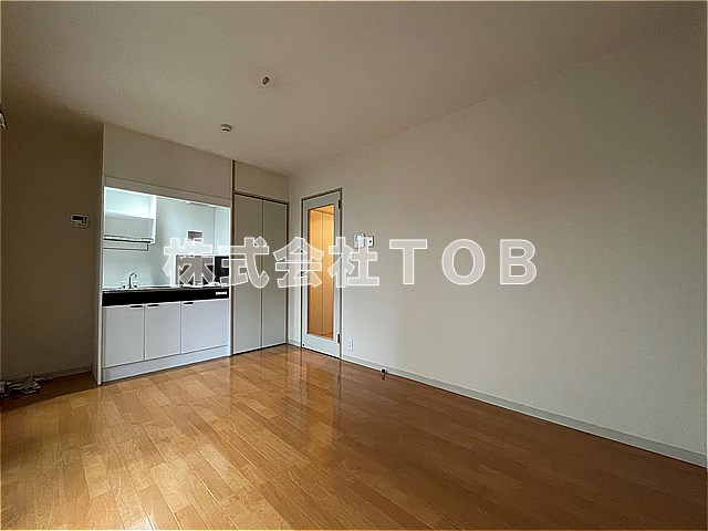 居室・リビング　8帖※クリーニング中の写真※