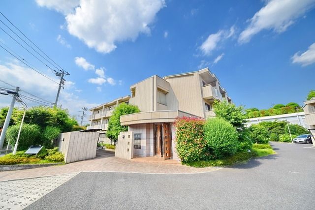 建物外観　★閑静な住宅街・外観タイル貼りです★