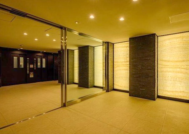 エントランス　ガーラ・リバーサイド横濱南