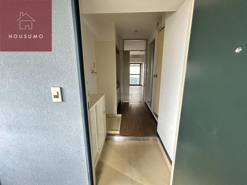 玄関　収納もある玄関です