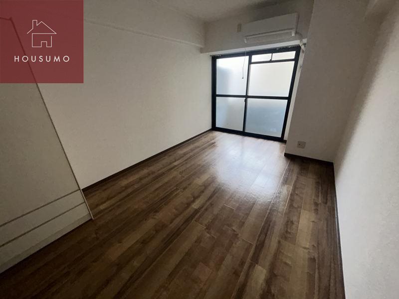 居室・リビング　こちらの居間で趣味の時間をお楽しみください