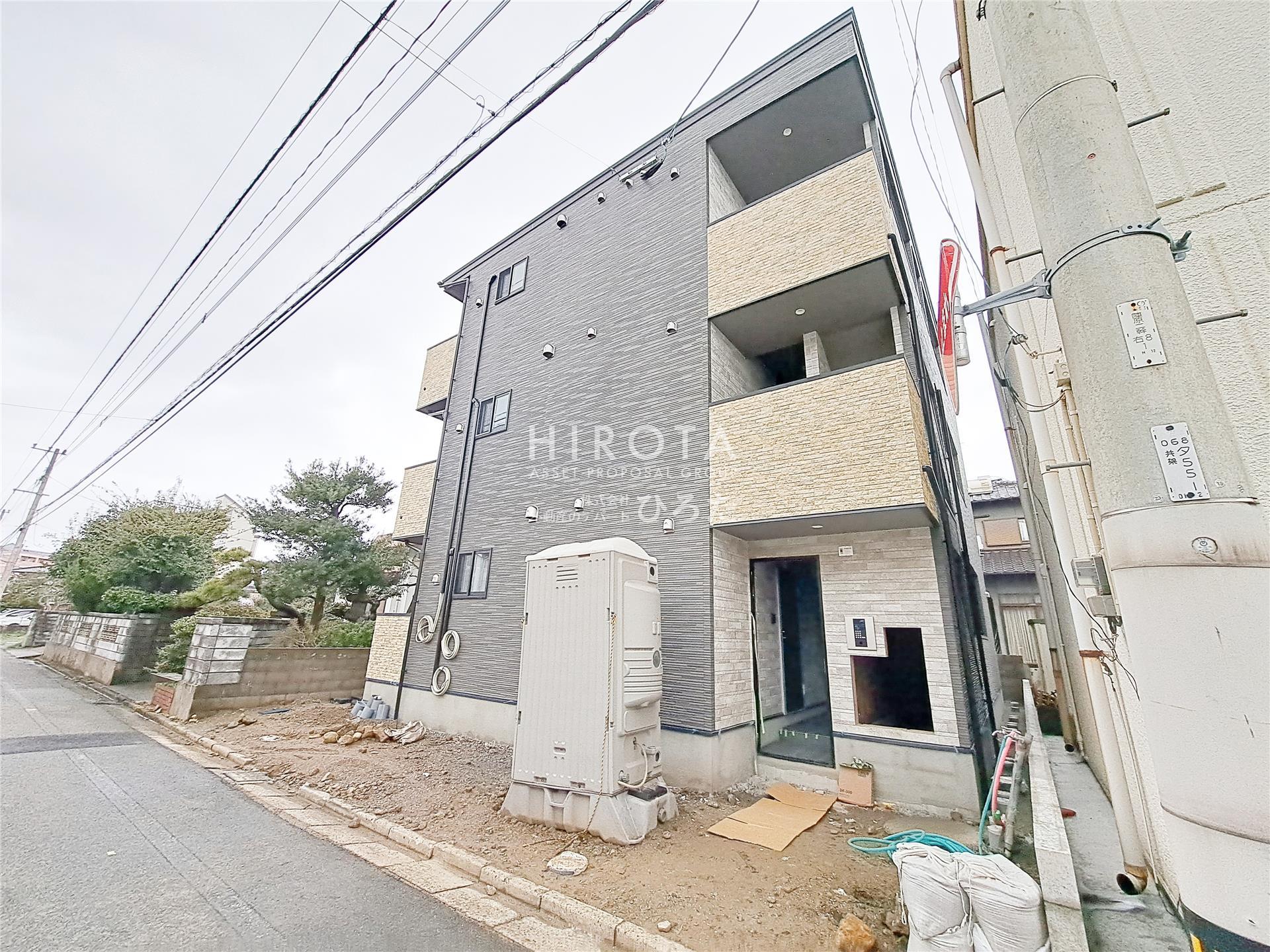 建物外観　工事中