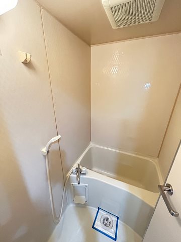バス・シャワールーム　ゆったり過ごせるお風呂です