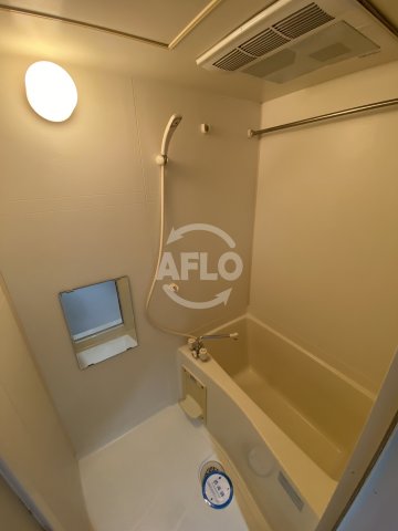 バス・シャワールーム　レジデア西本町　バスルーム
