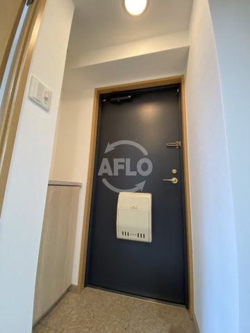 玄関　レジデア西本町　玄関スペース