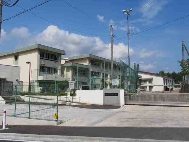 小学校　藤野小学校（小学校）まで370m