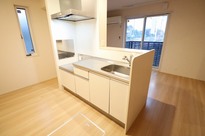 キッチン　お部屋全体が見渡せる対面式キッチン
