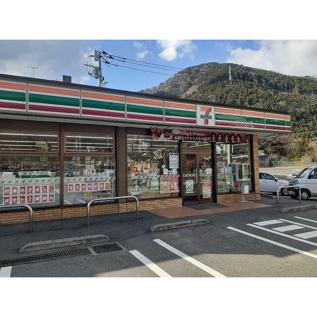 コンビニ　セブンイレブン鬼怒川立岩店（コンビニ）まで2200m