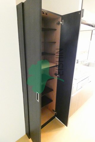 玄関　下駄箱もしっかりついてます！