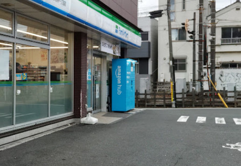 コンビニ　ファミリーマート 世田谷若林一丁目店（コンビニ）まで218m