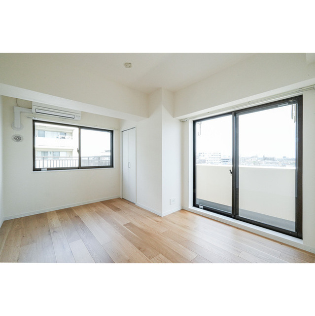その他部屋・スペース　窓があり採光・通風のよいお部屋です