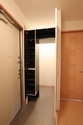 収納　シューズボックス