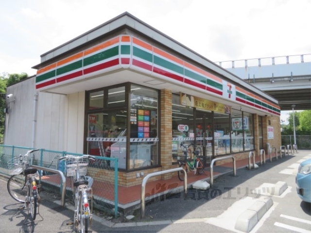 コンビニ　セブンイレブン水口町松尾店（コンビニ）まで2000m