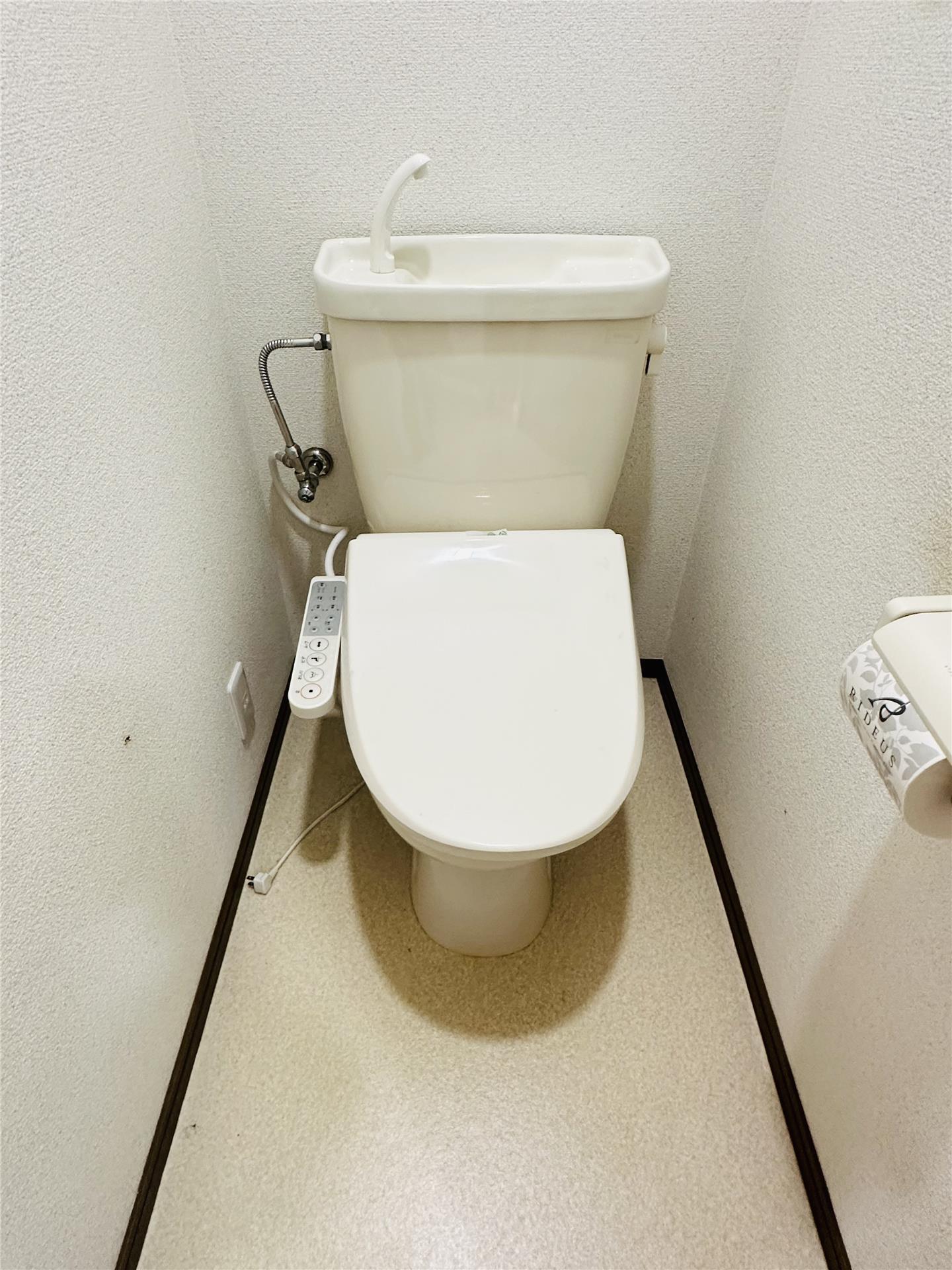 ＪＲ山陽本線 網干駅 徒歩33分 2階建 築30年のトイレ写真