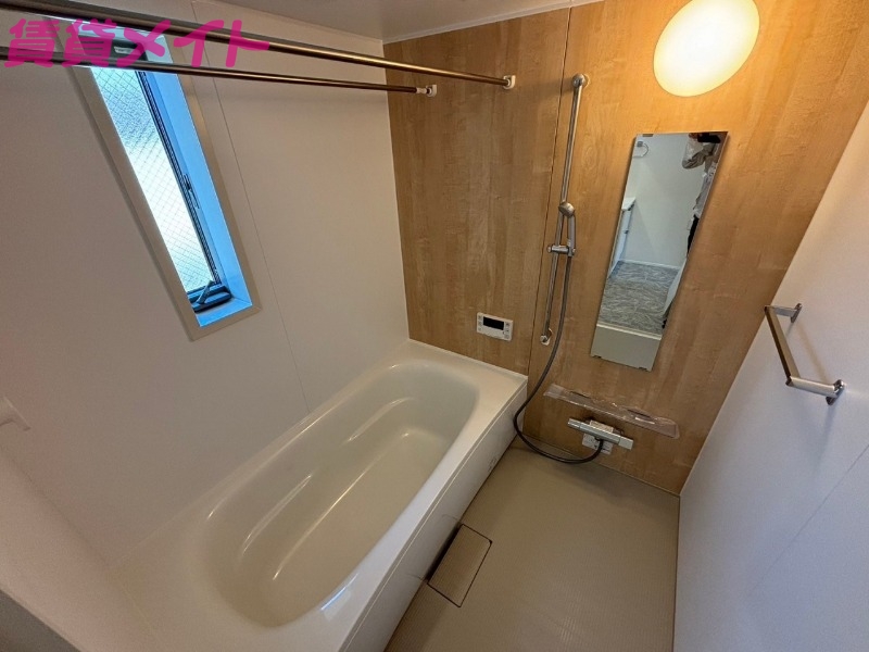 バス・シャワールーム　退去前の為、別部屋の写真を使用しております。