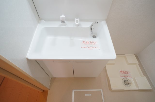 洗面設備　※写真は別号室