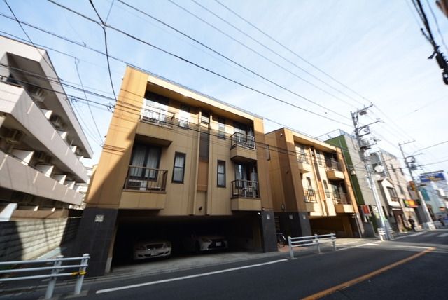 その他　★駅徒歩３分★
