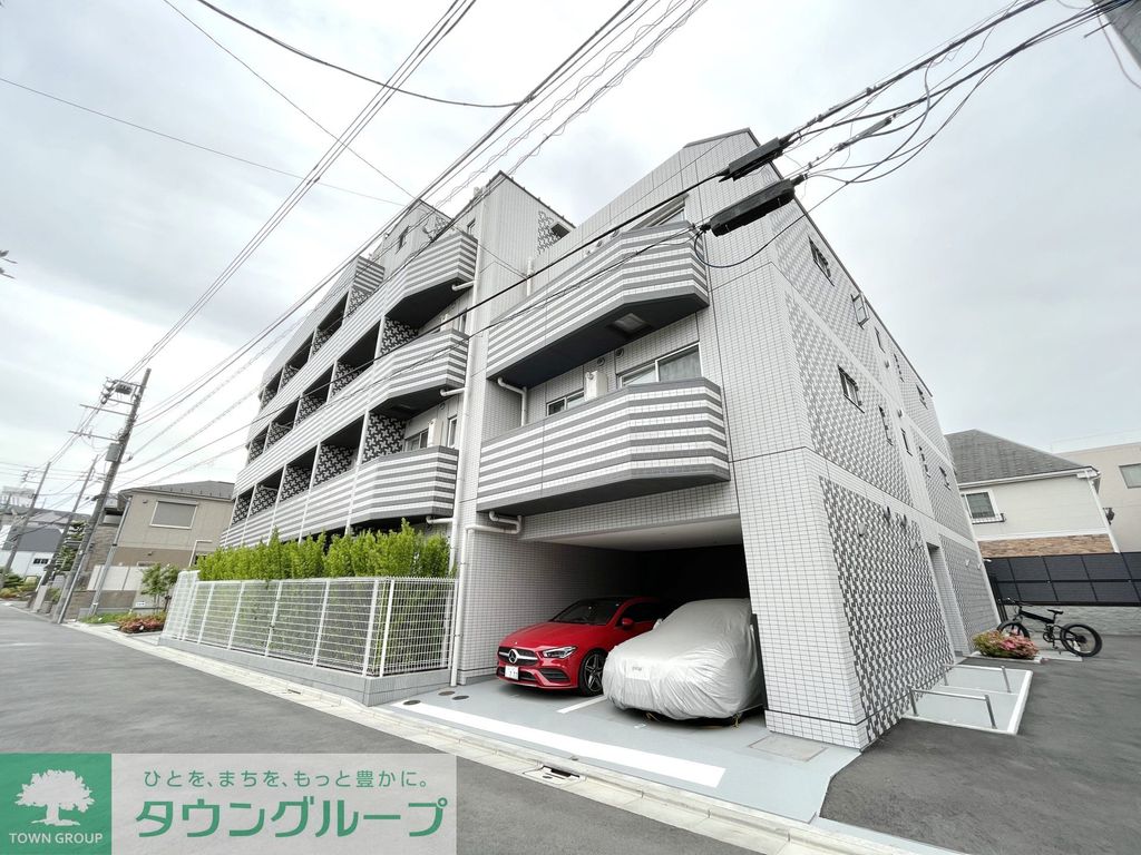 建物外観　駐車場