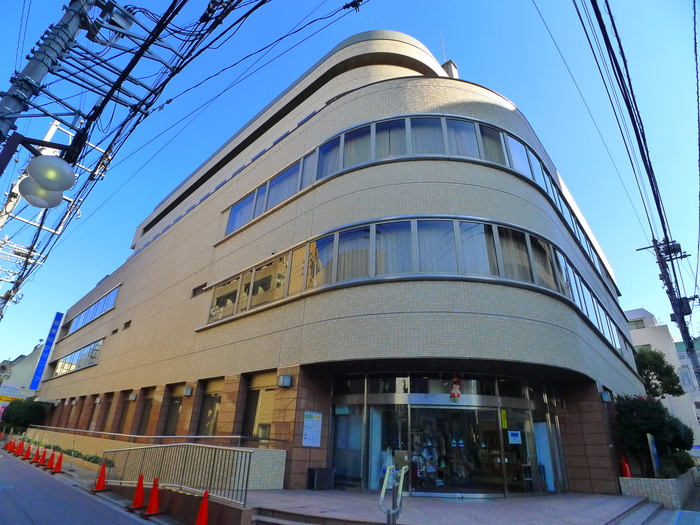 病院　新東京クリニック（病院）まで670m