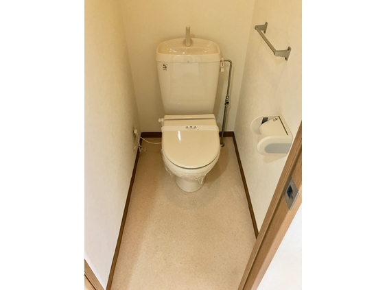 トイレ　●清潔感のあるトイレスペース♪