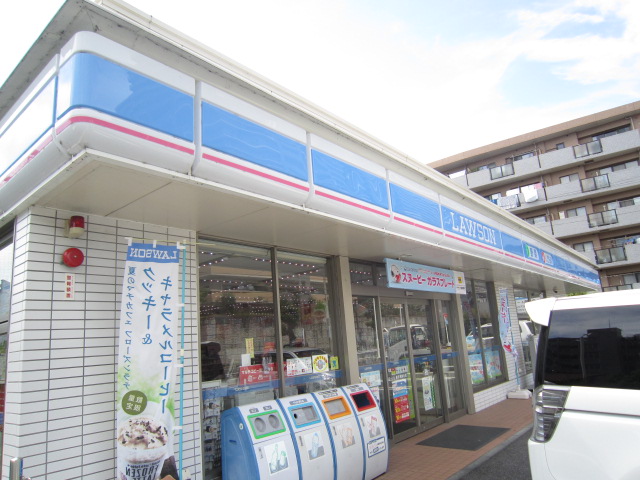 コンビニ　ローソン藤沢湘南台店（コンビニ）まで222m