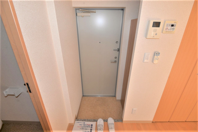 玄関　収納もある玄関です