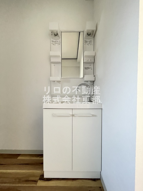 洗面設備　嬉しい洗面台は独立タイプ！